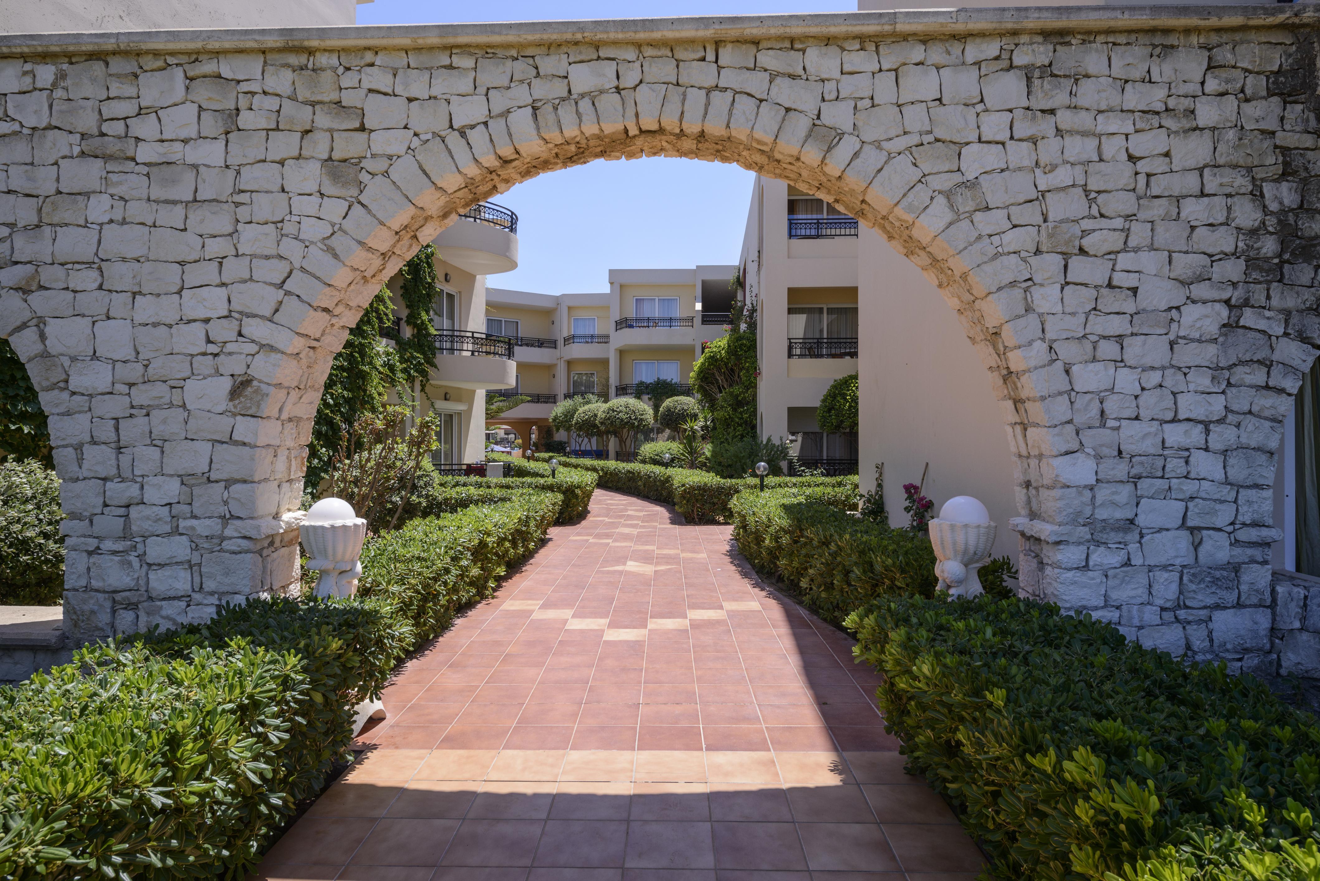 Vantaris Palace Paralia Kourna Kültér fotó