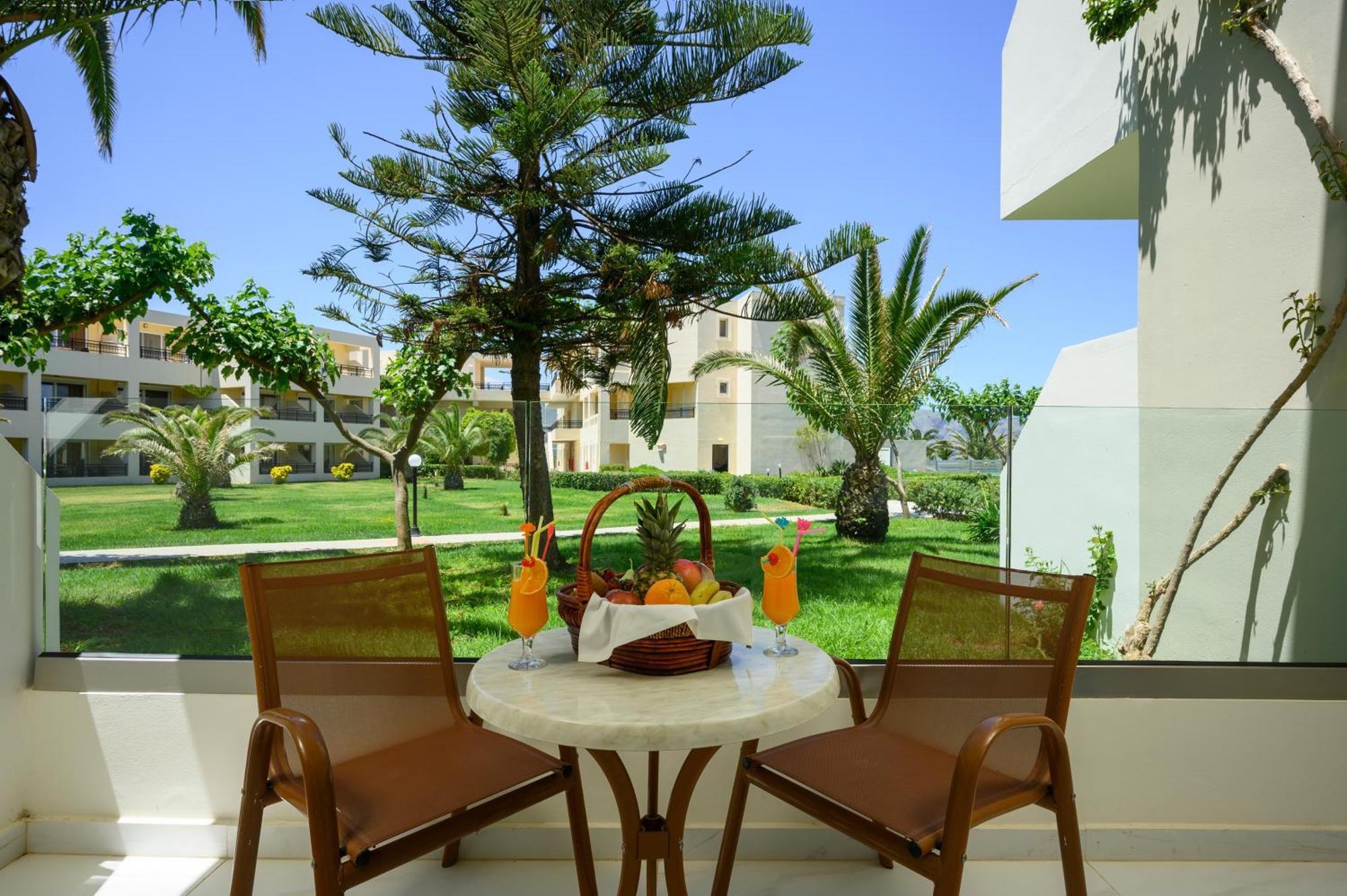 Vantaris Palace Paralia Kourna Kültér fotó